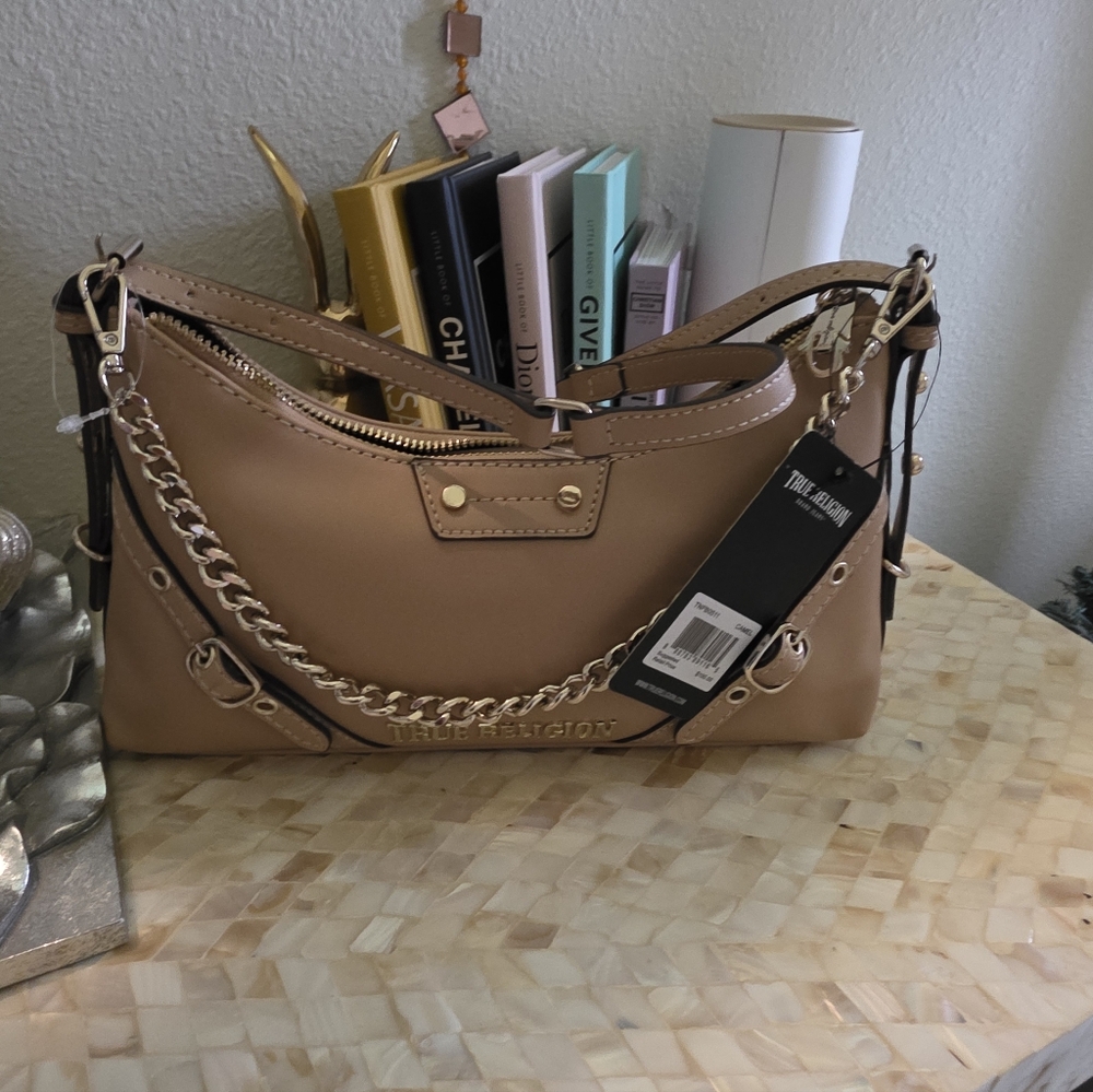 NWT True Religion Beige Shoulder Bag with Chain Detail - Picture 3 of 3